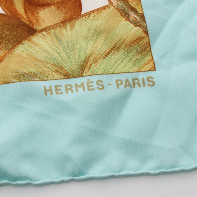 【日本直送】 中古HERMES[B]carres 90 「JARDIN CREOLE」 圍巾 絲綢 綠色 淺藍色 多色-1