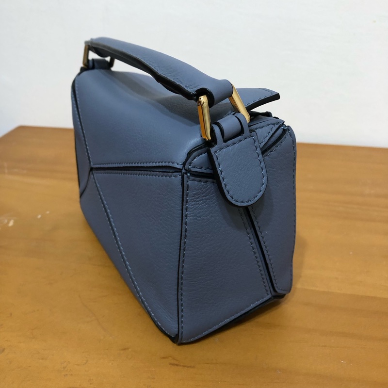 全新Loewe mini puzzle 大西洋藍 霧霾藍 絕版經典款-1