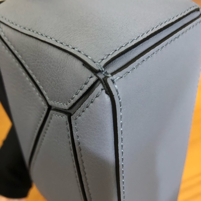 全新Loewe mini puzzle 大西洋藍 霧霾藍 絕版經典款-6