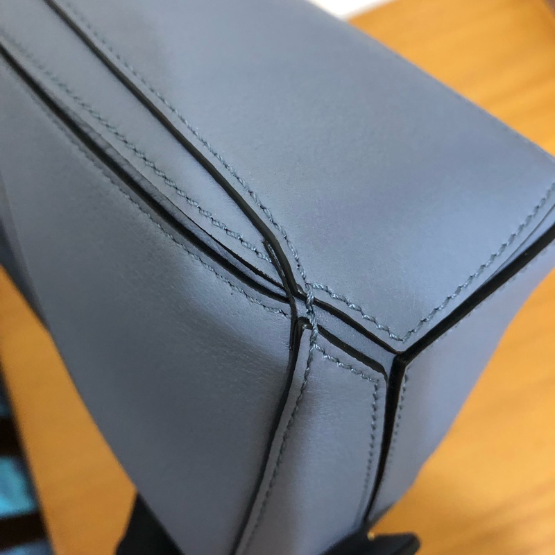 全新Loewe mini puzzle 大西洋藍 霧霾藍 絕版經典款-8