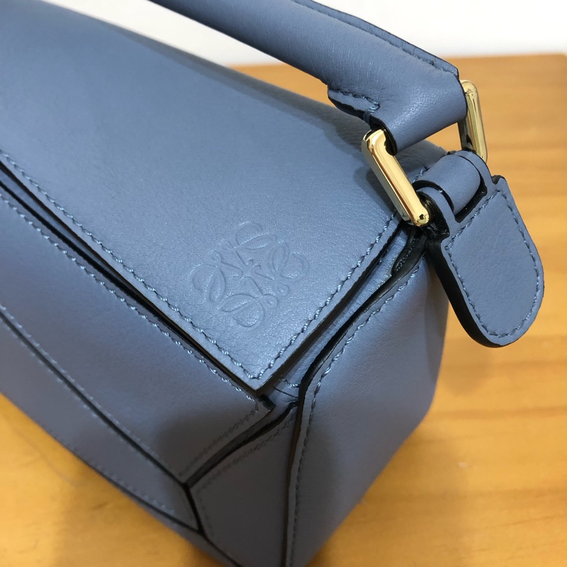 全新Loewe mini puzzle 大西洋藍 霧霾藍 絕版經典款-12