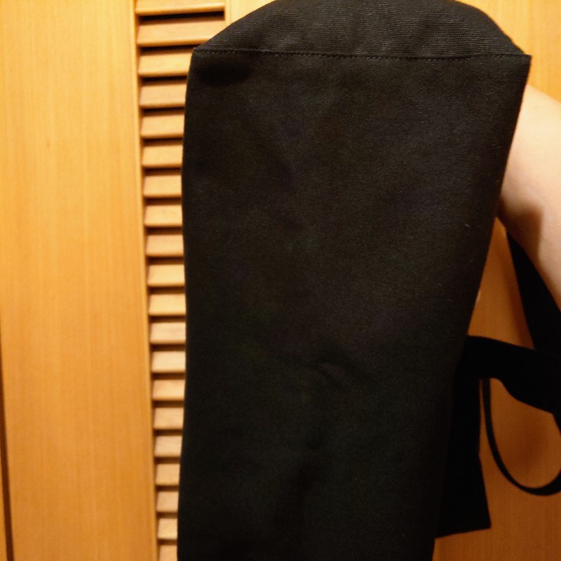 agnes b. 經典logo黑色帆布托特包+金色logo吊飾-4