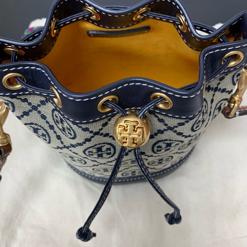 Tory Burch T Monogram mini Bucket Bag 迷你老花水桶包-6