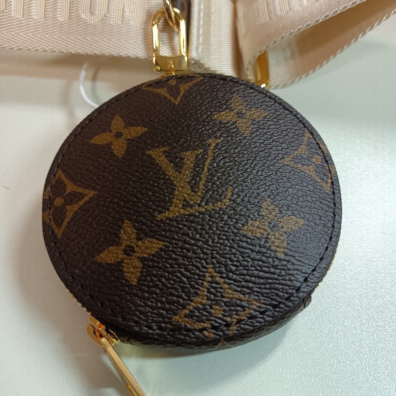 5/26-5/28 周末三天特價,LV onthego pm 全新品 零錢包款 可手提 可斜背-12