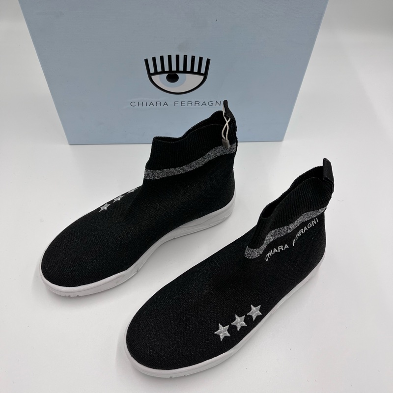 CHIARA FERRAGNI經典黑色字母銀色金蔥刺繡星星休閒帆布鞋/運動襪靴 海外限定款-1