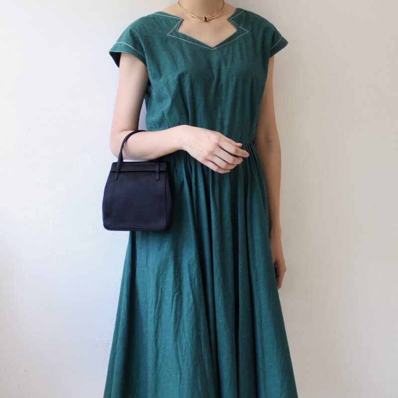 /庫存新品/ Gucci vintage黑色緞面古董晚宴包-2