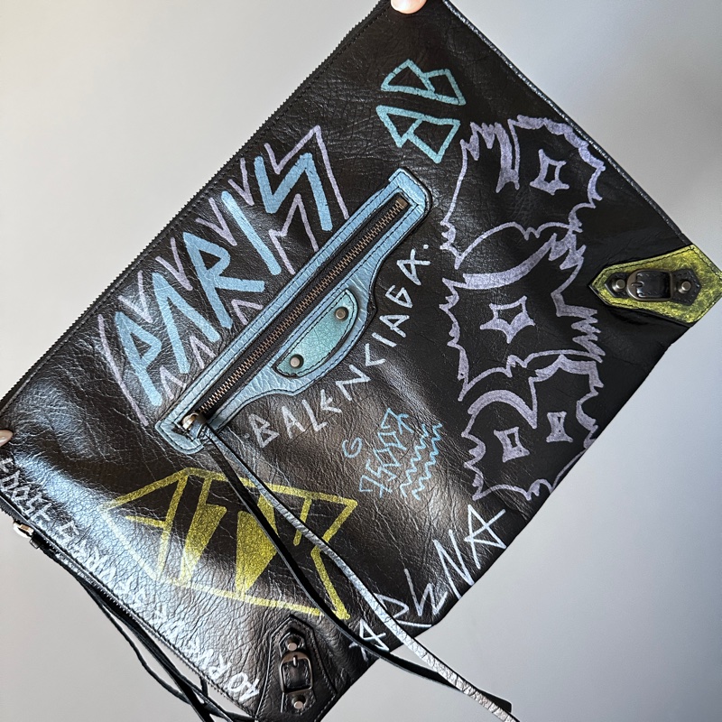 巴黎世家BALENCIAGA 小牛皮彩繪塗鴉手拿包 二手-2