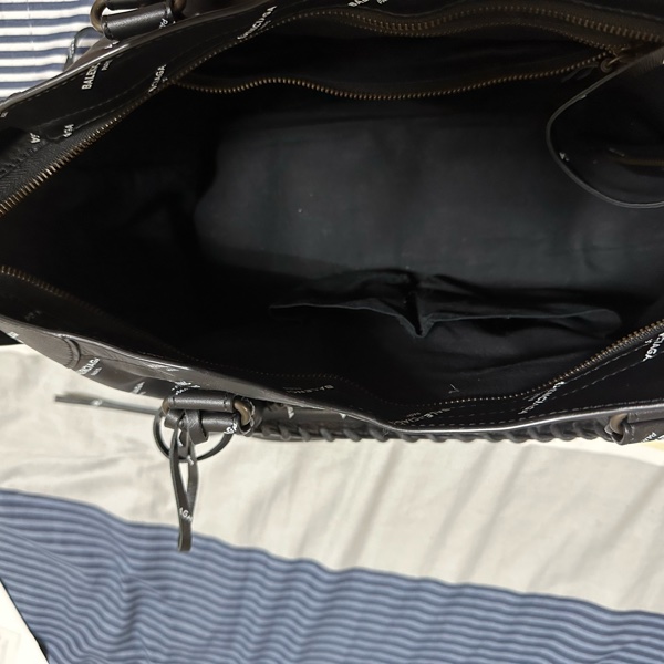 巴黎世家BALENCIAGA-滿版logo機車包-7