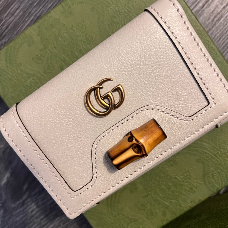 Gucci白色三節竹節短夾（近全新）-2