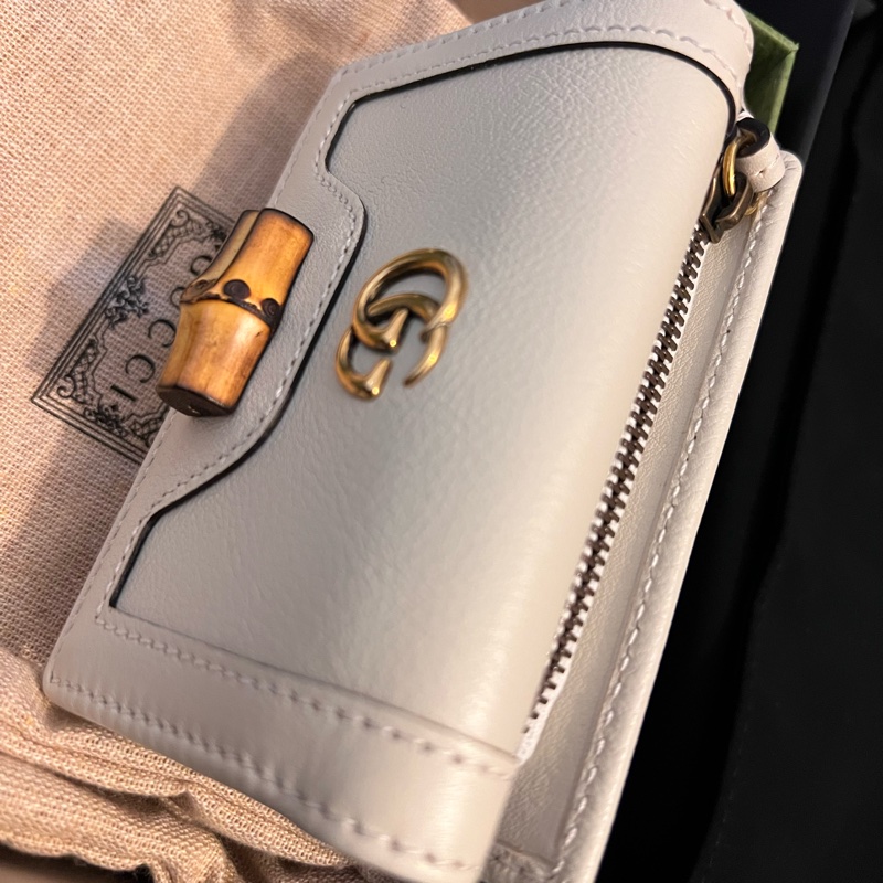 Gucci白色三節竹節短夾（近全新）-23