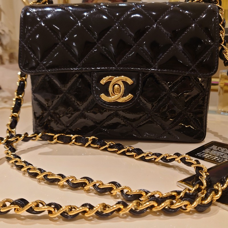 Chanel 漆皮小方胖-8