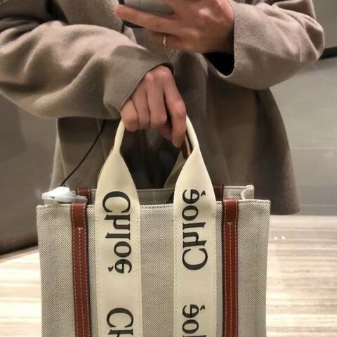Chloe 小款皮革飾邊絲帶棉質 Woody 包 棕色附有肩帶