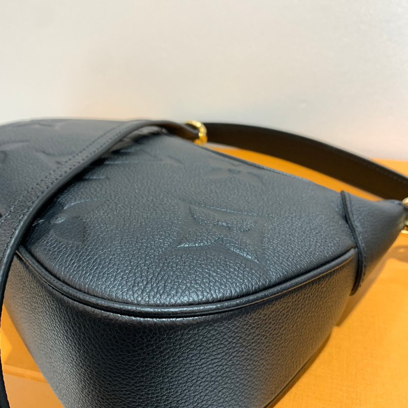 LV 全皮壓紋 牛角包/肩背包/斜背包/手提包/側背包 M46002 95成新-7