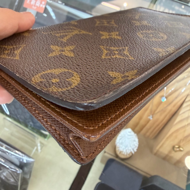 Louis Vuitton M60825原花焦糖內裡對開6卡長夾-18