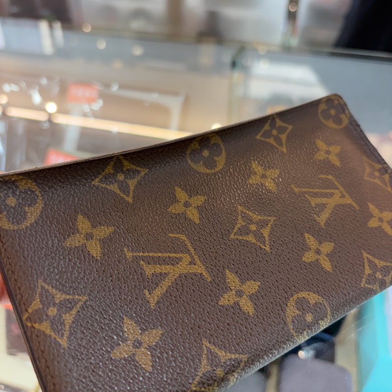 Louis Vuitton M60825原花焦糖內裡對開6卡長夾-23