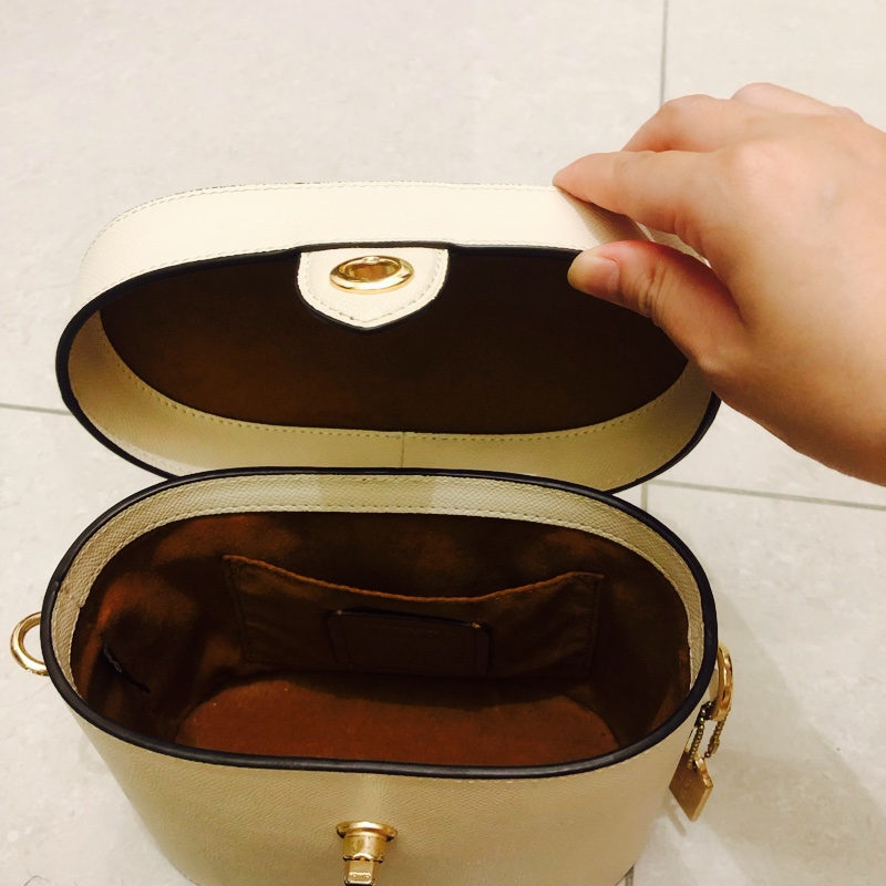 coach翻蓋盒子包/手提包/斜背包/肩背包-9