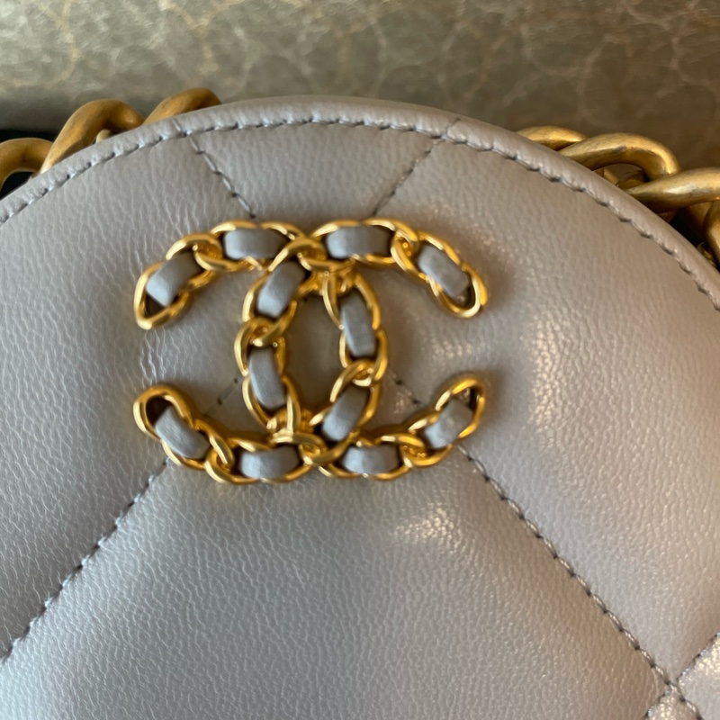 💕Chanel 19系列 絕版大雙C Logo 圓餅包 灰色-12