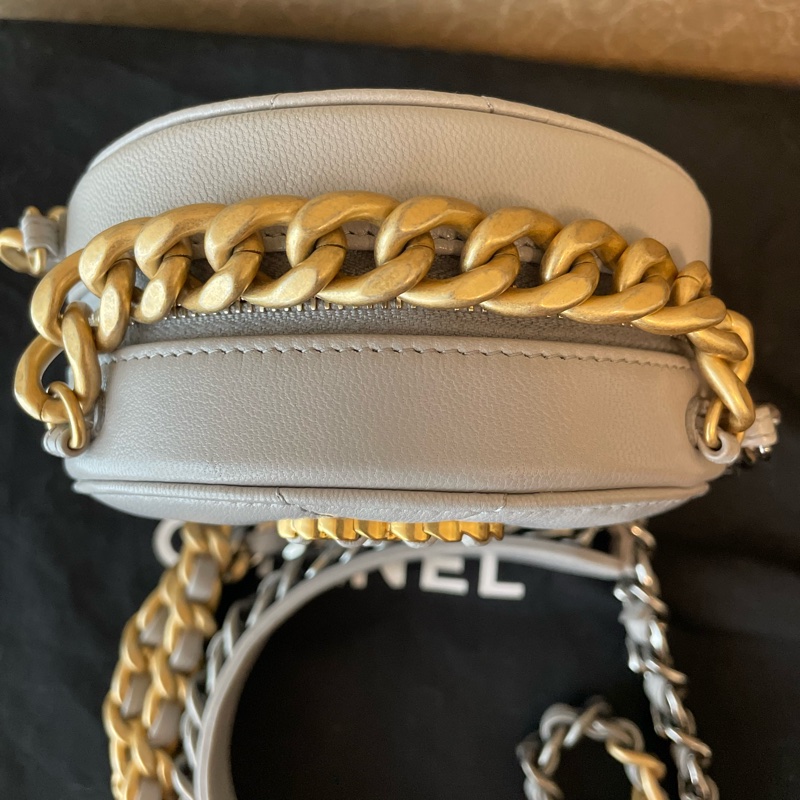 💕Chanel 19系列 絕版大雙C Logo 圓餅包 灰色-15