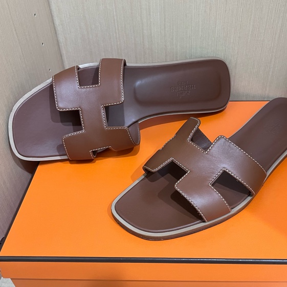Hermes oran H拖鞋 金棕色38號（已鑑定為真品）-1