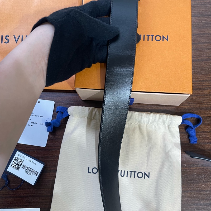 Lv雙面Logo皮帶（臺灣專櫃購入 配件齊全❗️）-14