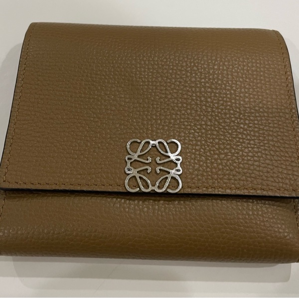 Loewe Anagram 三折短夾/橡木色-1