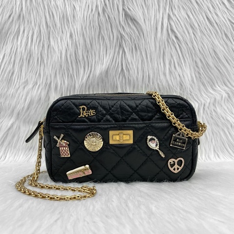 Chanel 復古黑金牛皮徽章2.55拉鍊相機斜背包