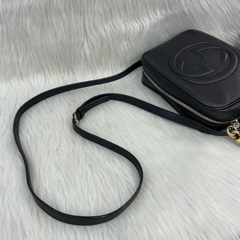 Gucci 308364黑牛皮Soho Disco系列流蘇斜背相機包-9