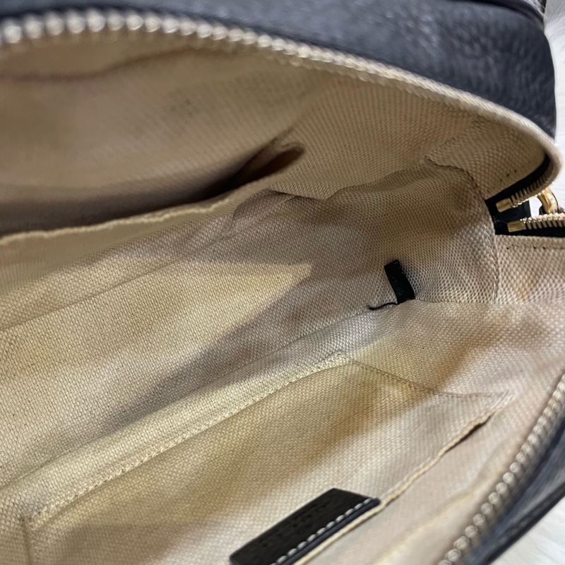 Gucci 308364黑牛皮Soho Disco系列流蘇斜背相機包-12