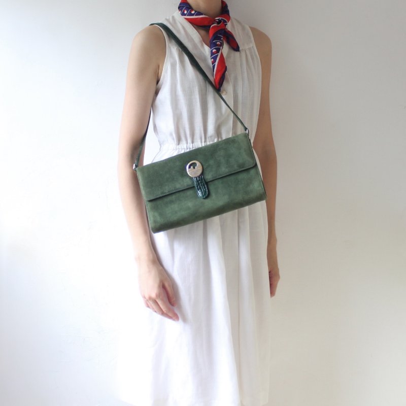 Gucci vintage 60s苔綠色麂皮古董信封包-1