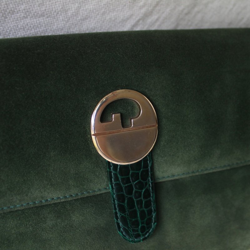 Gucci vintage 60s苔綠色麂皮古董信封包-4