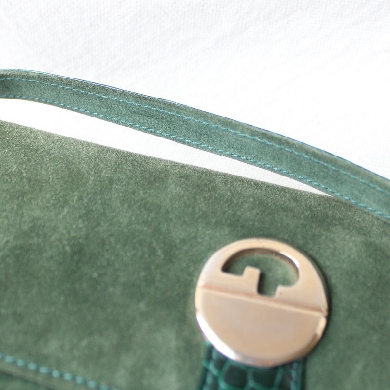 Gucci vintage 60s苔綠色麂皮古董信封包-7