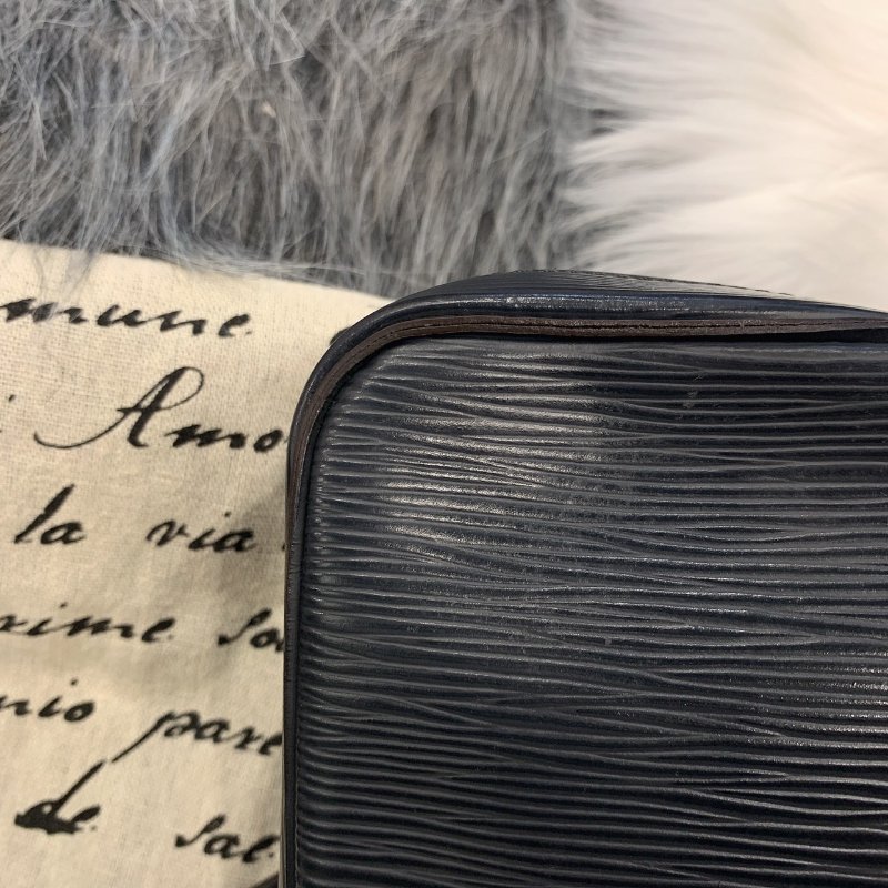 Louis Vuitton LV 藍黑色 EPI水波紋 手拿包/手提包/隨身包-3