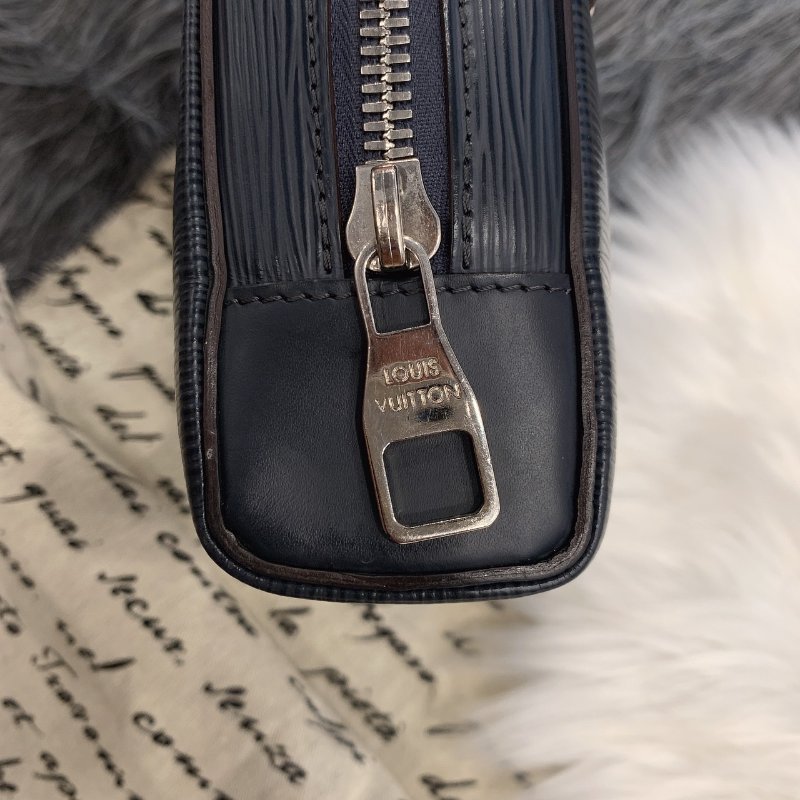 Louis Vuitton LV 藍黑色 EPI水波紋 手拿包/手提包/隨身包-7