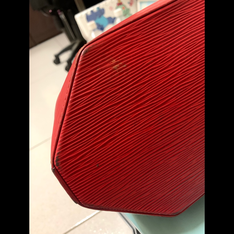 LV八角水波紋水桶包-3