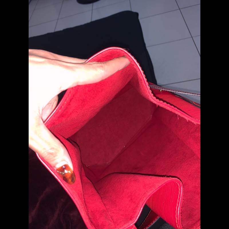 LV八角水波紋水桶包-5