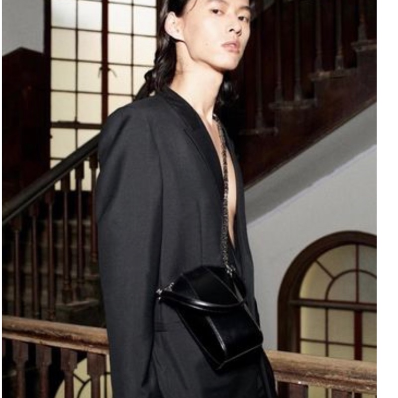 Givenchy Black Antigona Vertical Mini Leather Cross Body Bag迷你斜背肩背包(男女皆可用)-2