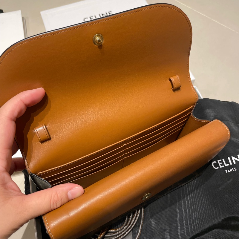 CELINE Triomphe strap woc老花雙翻蓋釦式斜背包 WOC-2