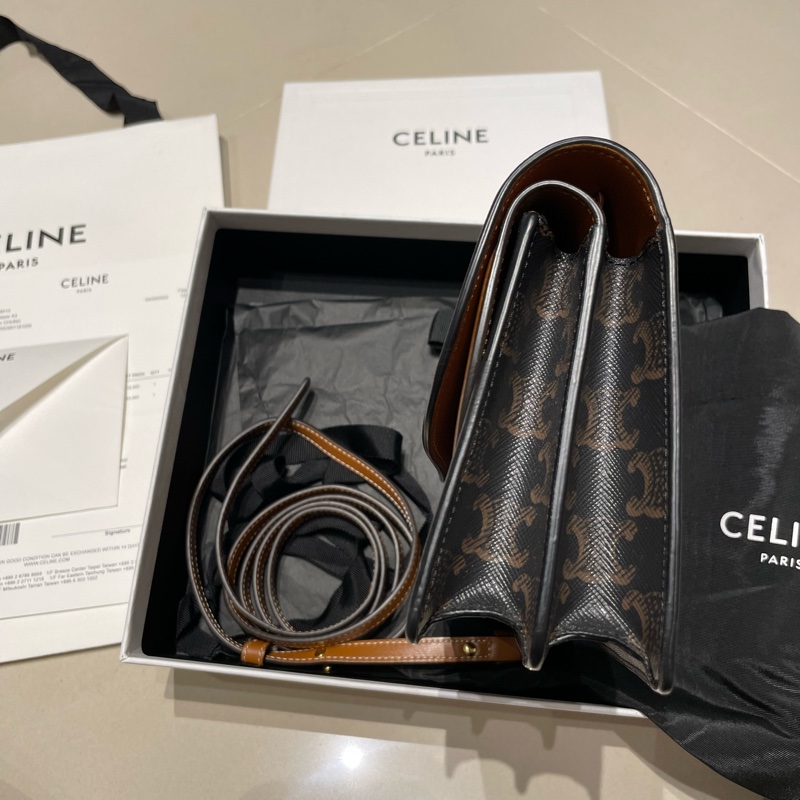 CELINE Triomphe strap woc老花雙翻蓋釦式斜背包 WOC-8
