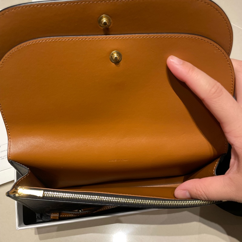 CELINE Triomphe strap woc老花雙翻蓋釦式斜背包 WOC-12