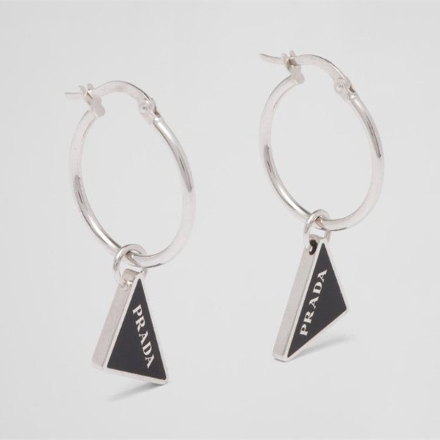 【預購】Prada Smalto Jewels 三角形標誌 LOGO 垂墜耳環 黑色 925純銀-1