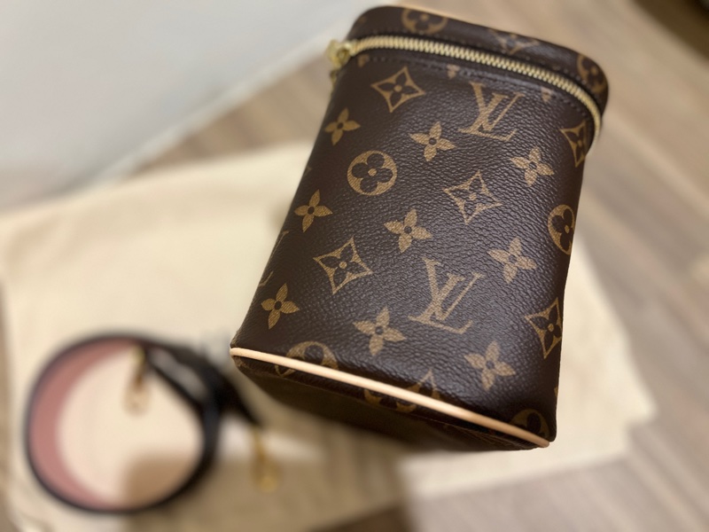 LV Nice BB化妝包-4