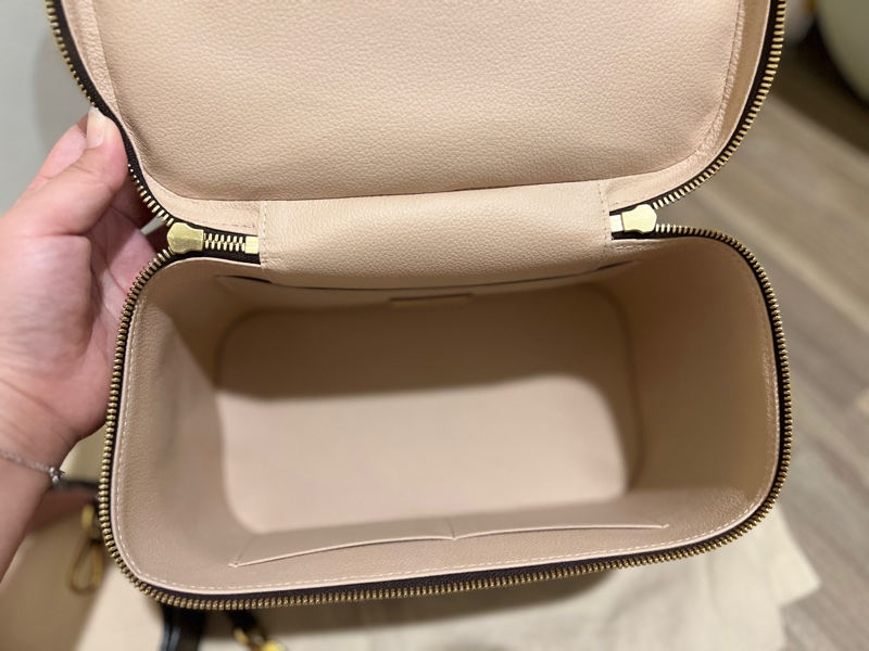 LV Nice BB化妝包-6