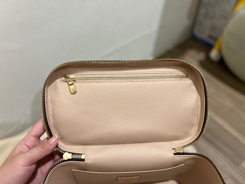 LV Nice BB化妝包-7