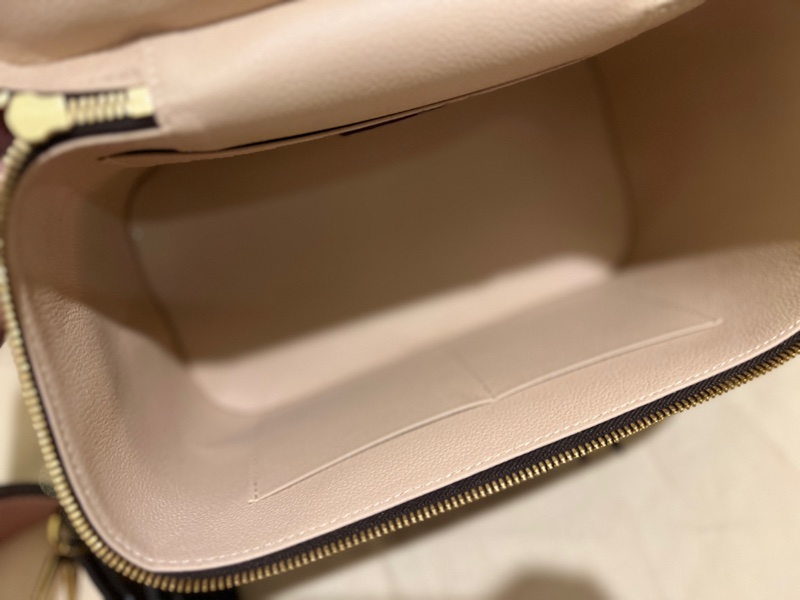 LV Nice BB化妝包-8