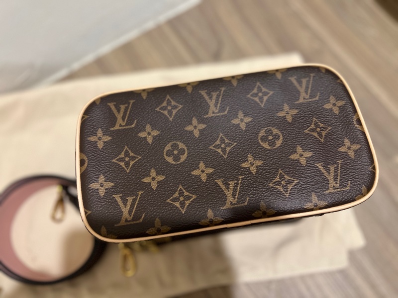 LV Nice BB化妝包-14