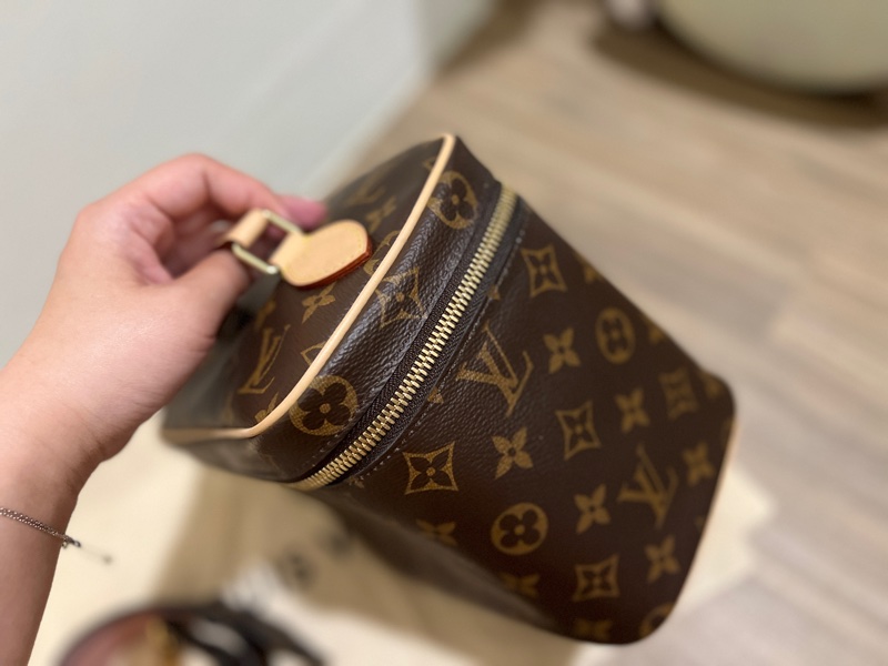 LV Nice BB化妝包-20