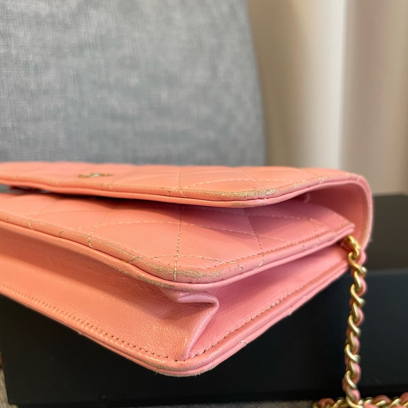 Chanel woc sales holo 30