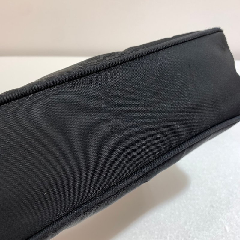 PRADA Re-Edition 2000年復刻版 腋下包/手提包 85成新-7