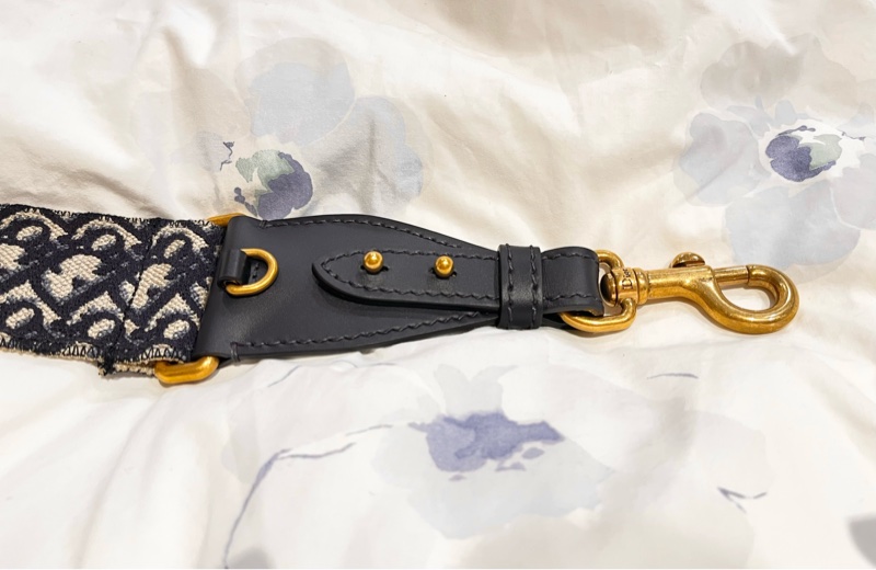 全新Dior老花款刺繡肩背帶-12