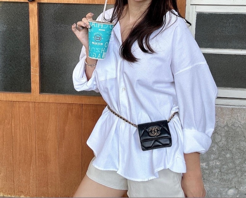 Chanel19 稀有款 黑色山羊皮三折迷你短夾-12